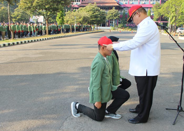 UPN “Veteran” Jawa Timur Berangkatkan Mahasiswa KKN Bela Negara