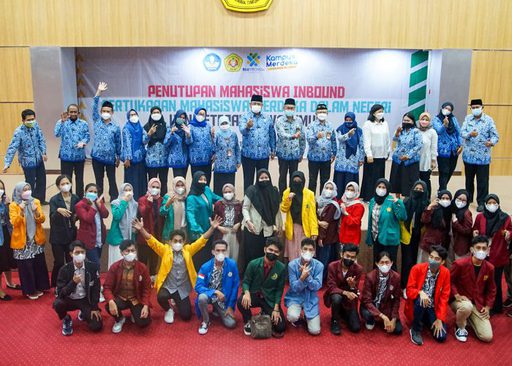 Penutupan Mahasiswa Inbound PMMDN, Rektor Berharap Mahasiswa Bisa Tanamkan Kebersamaan Dan Kebhinekaan