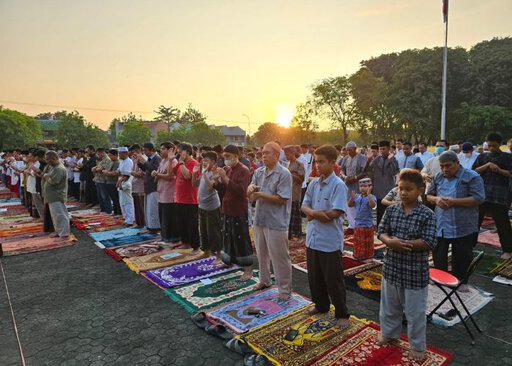 UPN Jatim Gelar Sholat Idul Adha, Ingatkan Tentang Teladan Totalitas Ketaqwaan Nabi Ibrahim AS