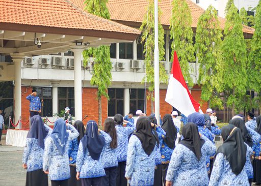UPN Veteran Jawa Timur Peringati Hari Pahlawan dengan Semangat Kepahlawanan untuk Membangun Masa Depan: Memerangi Kemiskinan dan Kebodohan