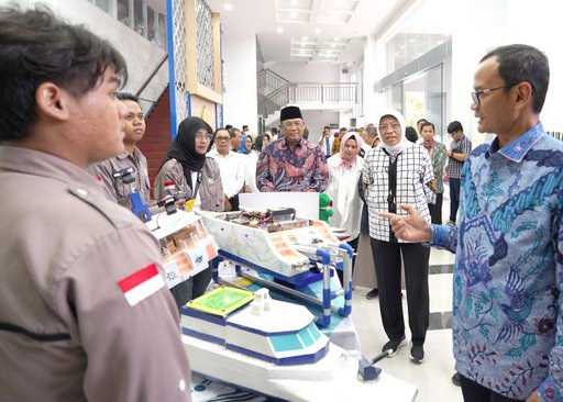 Gedung Research Center UPN Veteran Jawa Timur : Membuka Pintu Menuju Inovasi dan Kemajuan Riset Teknologi
